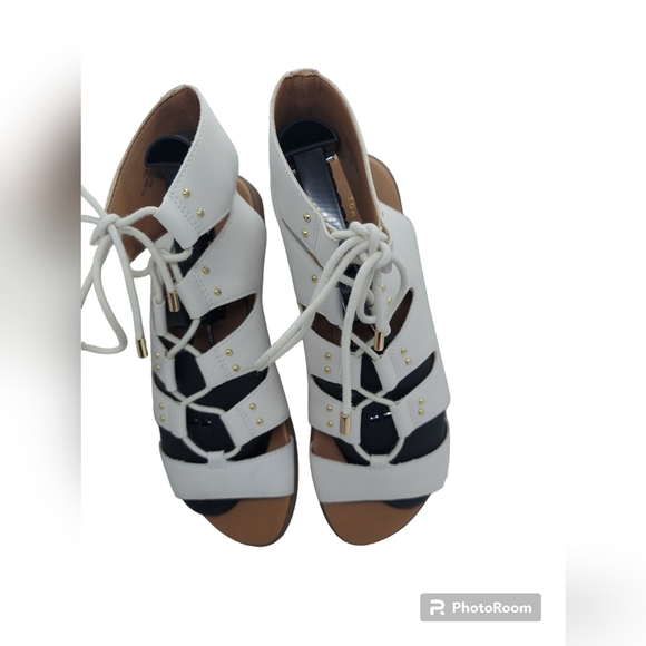 Tommy Hilfiger White Beautie Flat Lace Up Sandals Women's Size 7 1/2 M - Picture 4 of 7